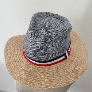 Elegant Black and Tan Men's Hat with Red Accent